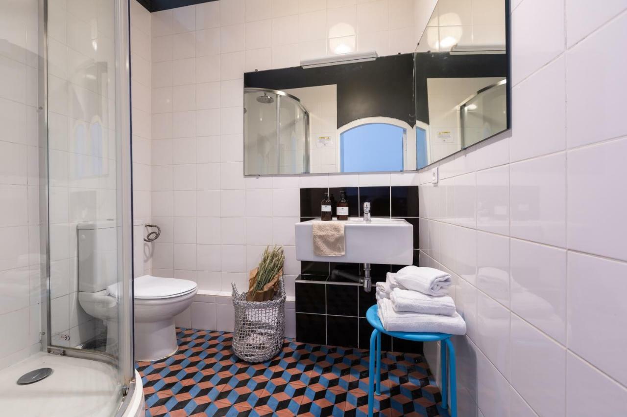 Artisan Lofts Near Marais Apartment Париж Екстериор снимка